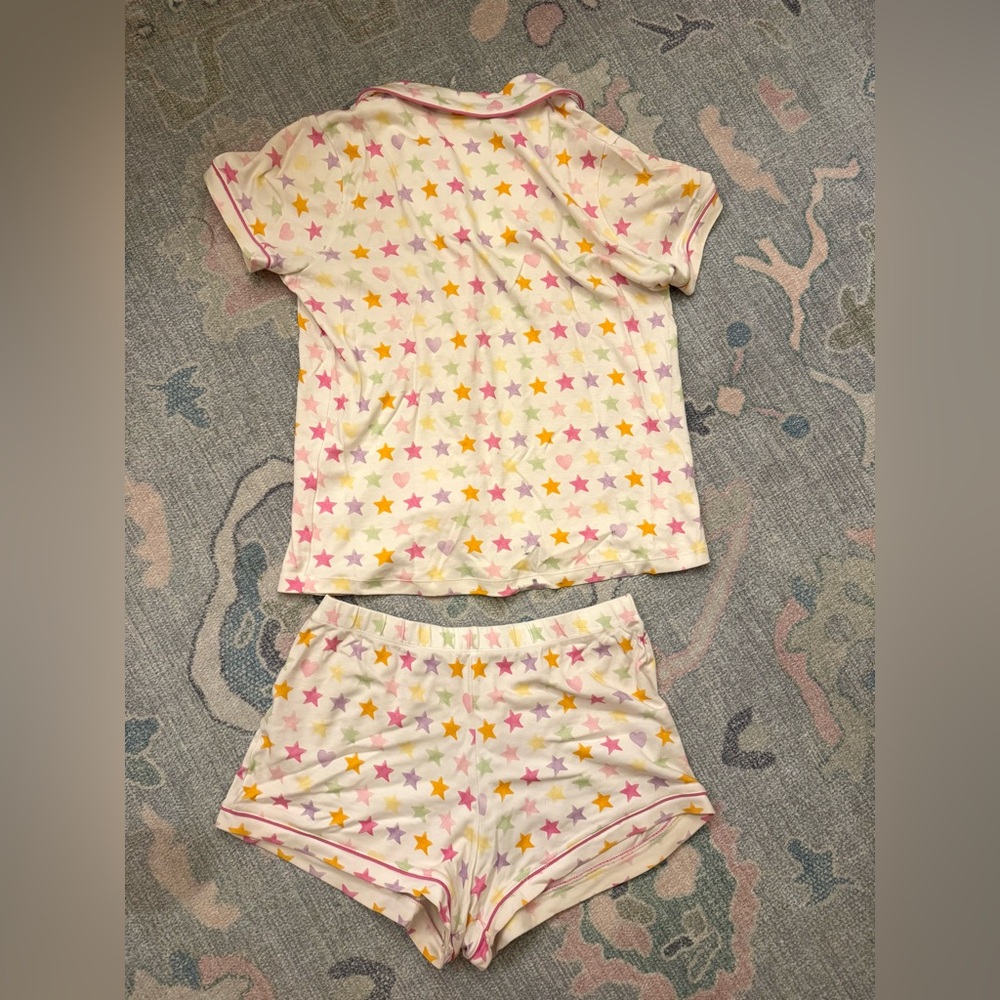 Roller Rabbit Pajama Set - Picture 5 of 6